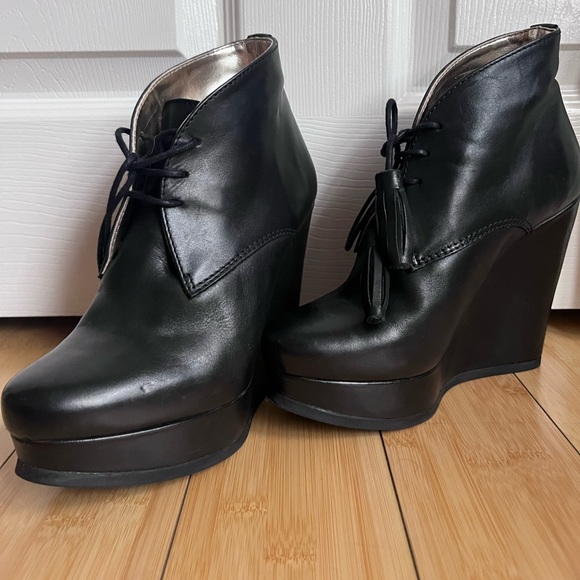 Ted Baker Elkma Black Wedge Ankle Boots - Picture 1 of 4